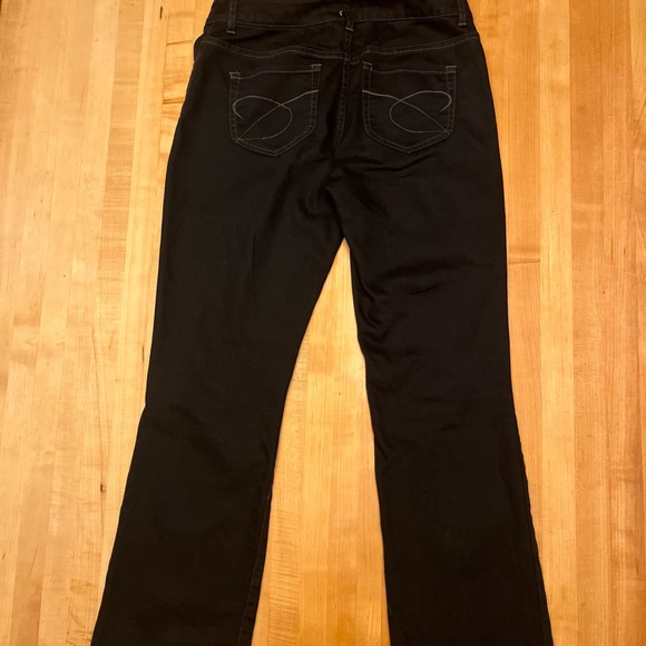 Chico’s Platinum Denim black mid rise bootcut jeans. Pants Size 6 NWOT - Picture 4 of 6